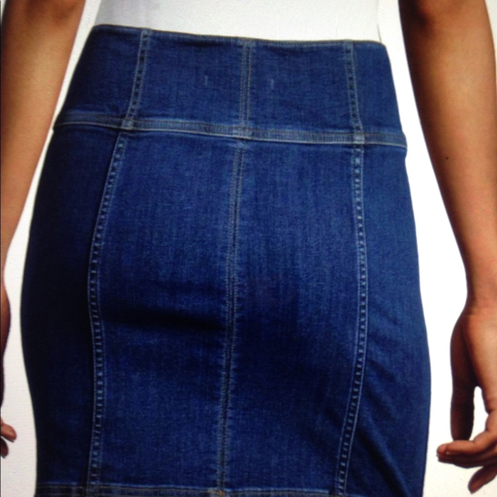 Reduced Super Cute Corset Mini - Picture 1 of 2